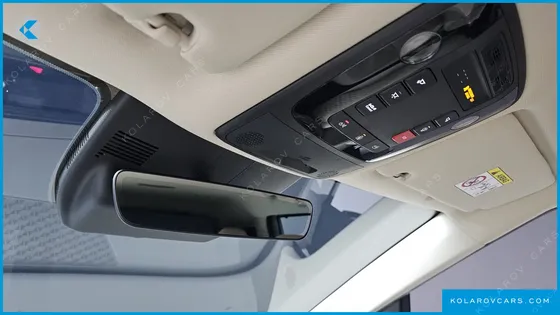 KIA CARNIVAL HEV 7SEATER OUTDOOR NOBLESS