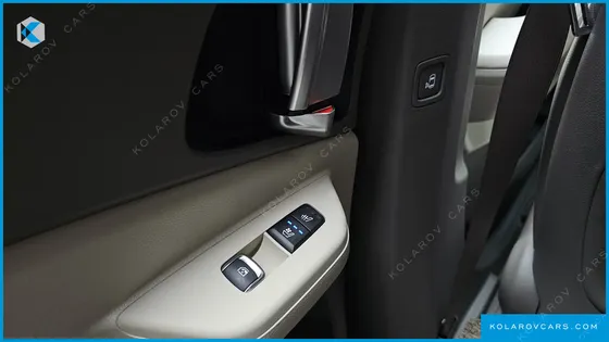 KIA CARNIVAL HEV 7SEATER OUTDOOR NOBLESS