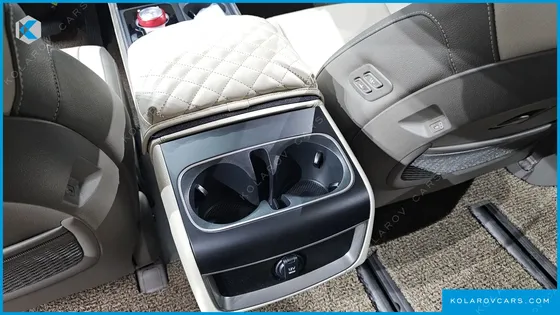 KIA CARNIVAL HEV 7SEATER OUTDOOR NOBLESS