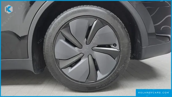 TESLA MODEL Y LONG RANGE AWD