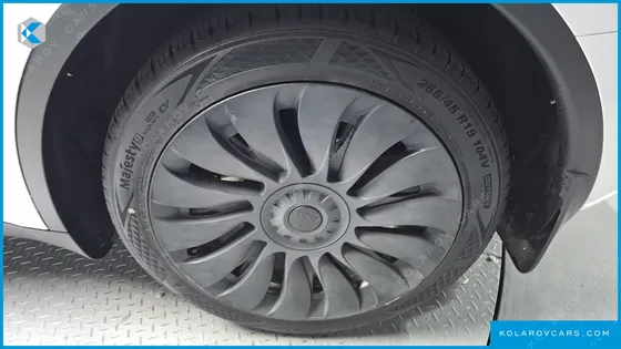 TESLA MODEL Y RWD