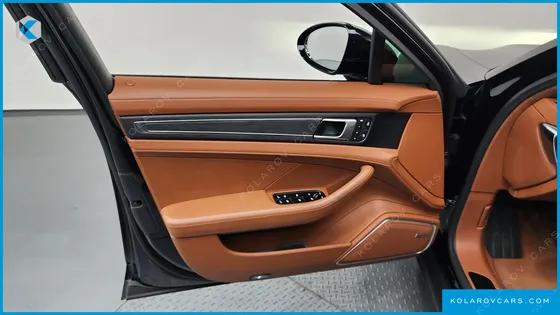 PORSCHE PANAMERA 2.9 AWD PLATINUM EDITION