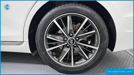 HYUNDAI GRANDEUR 3.3