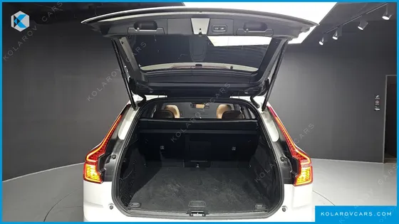 VOLVO XC60 B5 INSCRIPTION