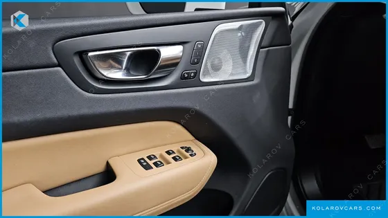 VOLVO XC60 B5 INSCRIPTION