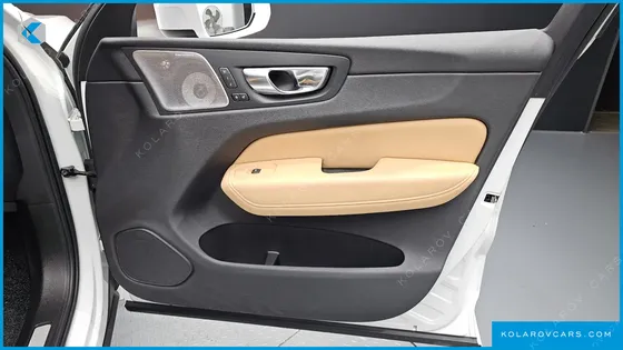 VOLVO XC60 B5 INSCRIPTION