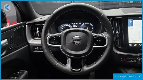 VOLVO XC60 T8 R-DESIGN