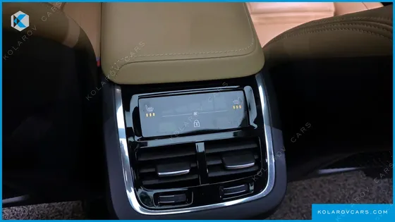 VOLVO XC60 B5 INSCRIPTION
