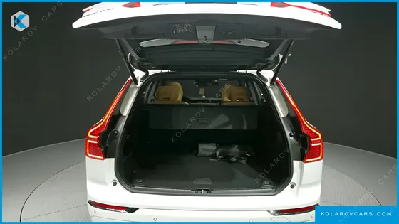 VOLVO XC60 B5 INSCRIPTION
