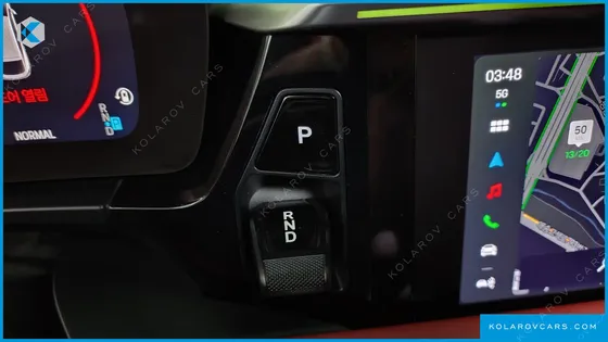 PORSCHE MACAN BASE 4