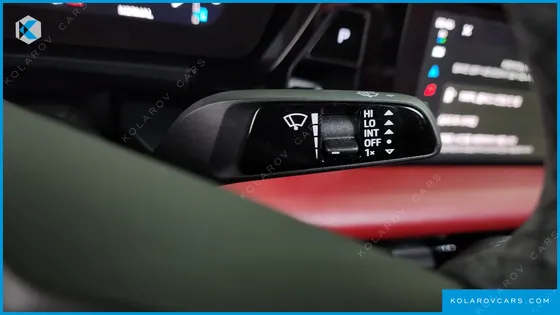 PORSCHE MACAN BASE 4