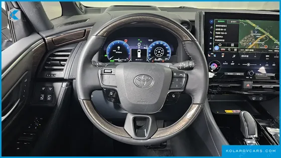TOYOTA ALPHARD 2.5 HEV EXECUTIVE AWD