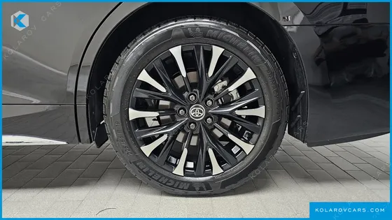 TOYOTA ALPHARD 2.5 HEV EXECUTIVE AWD