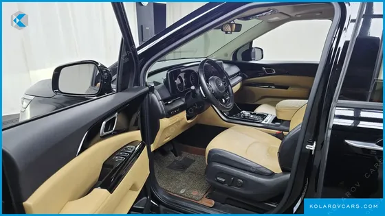 KIA CARNIVAL 9-SEATER NOBLESSE