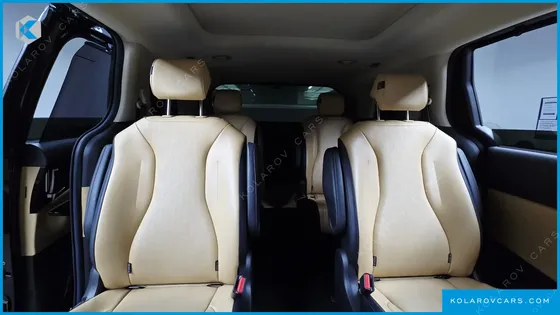 KIA CARNIVAL 9-SEATER NOBLESSE