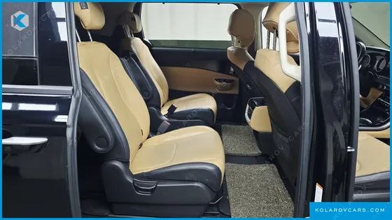 KIA CARNIVAL 9-SEATER NOBLESSE