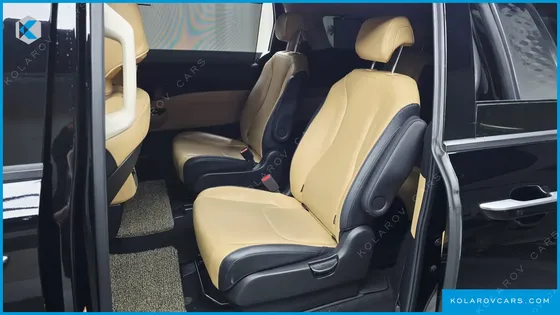 KIA CARNIVAL 9-SEATER NOBLESSE