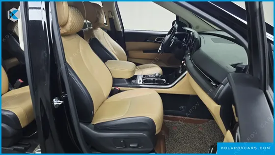 KIA CARNIVAL 9-SEATER NOBLESSE