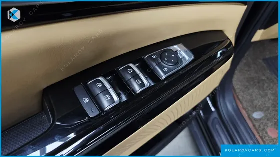 KIA CARNIVAL 9-SEATER NOBLESSE