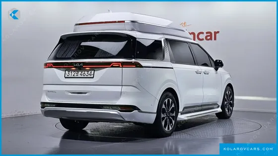 KIA CARNIVAL 7-SEATER HI-LIMOUSINE