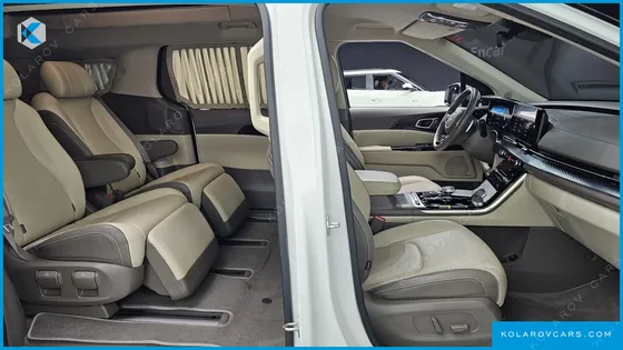 KIA CARNIVAL 7-SEATER HI-LIMOUSINE