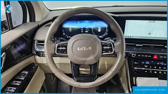 KIA CARNIVAL 7-SEATER HI-LIMOUSINE