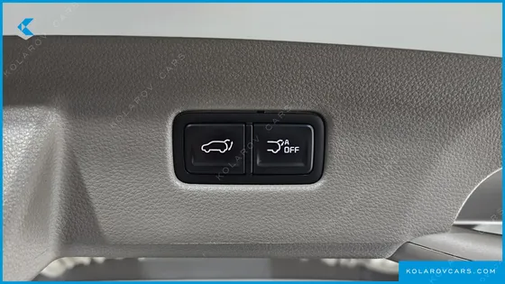 KIA CARNIVAL 7-SEATER HI-LIMOUSINE