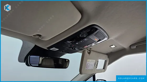 KIA CARNIVAL 7-SEATER HI-LIMOUSINE