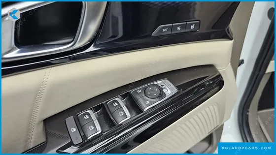 KIA CARNIVAL 7-SEATER HI-LIMOUSINE