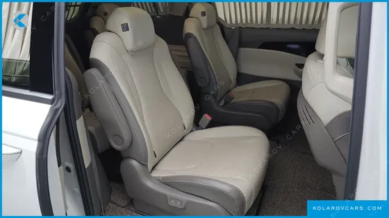 KIA CARNIVAL 9-SEATER HI-LIMOUSINE