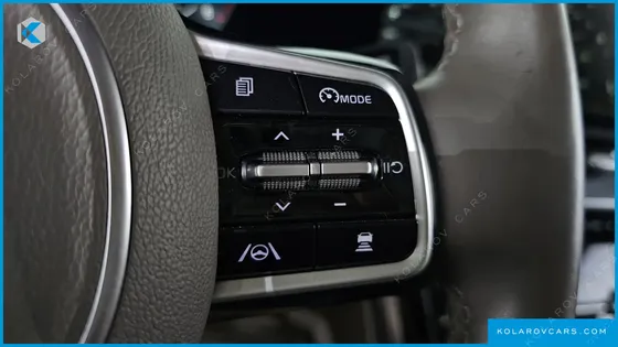 KIA CARNIVAL 9-SEATER HI-LIMOUSINE