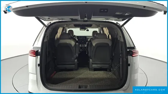KIA CARNIVAL 9-SEATER HI-LIMOUSINE
