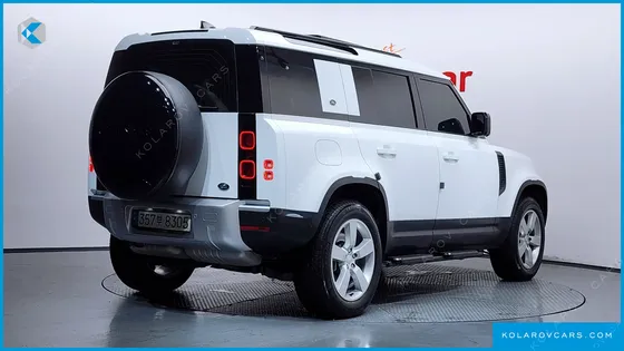 LAND ROVER DEFENDER 110 D300 HSE