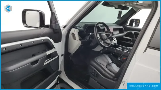 LAND ROVER DEFENDER 110 D300 HSE
