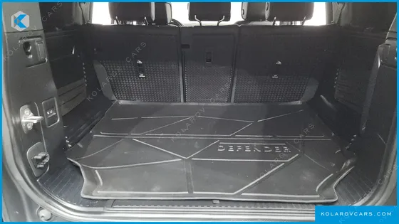 LAND ROVER DEFENDER 110 D300 HSE