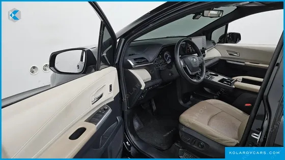 TOYOTA SIENNA 2.5 HYBRID AWD