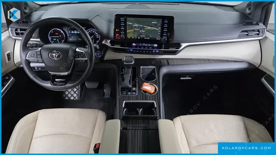 TOYOTA SIENNA 2.5 HYBRID AWD