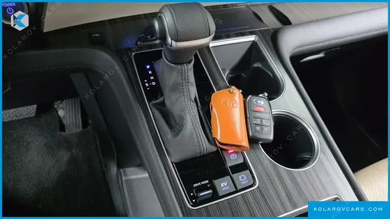 TOYOTA SIENNA 2.5 HYBRID AWD