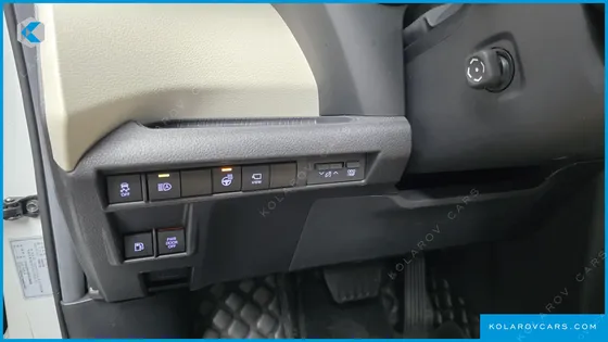TOYOTA SIENNA 2.5 HYBRID AWD