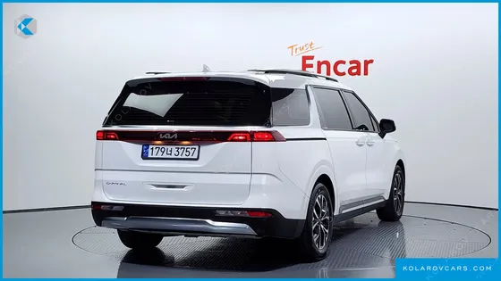 KIA CARNIVAL 9-SEATER NOBLESSE