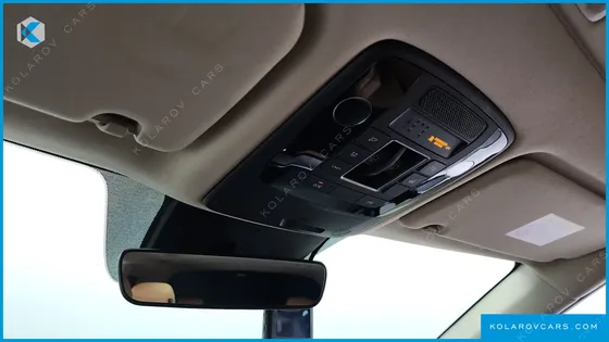 KIA CARNIVAL 9-SEATER NOBLESSE