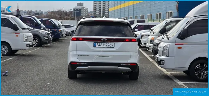 KIA CARNIVAL 9-SEATER PRESTIGE