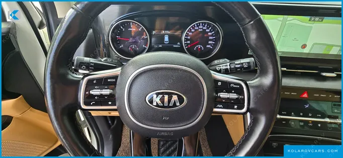 KIA CARNIVAL 9-SEATER PRESTIGE