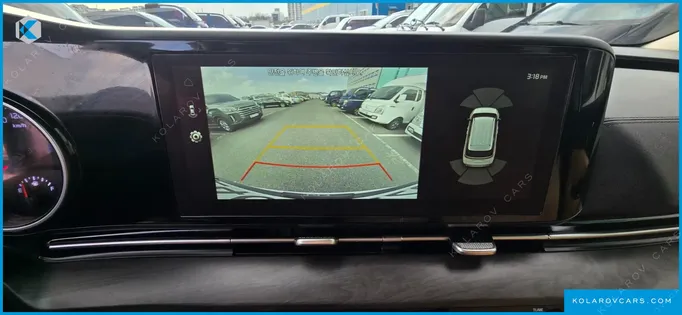 KIA CARNIVAL 9-SEATER PRESTIGE
