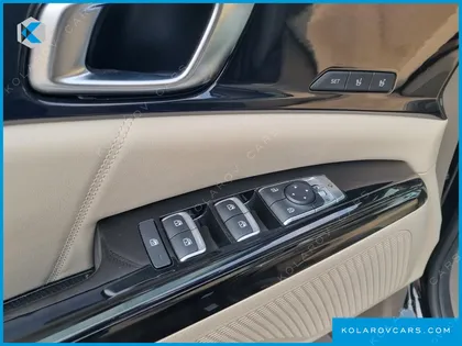 KIA CARNIVAL 9-SEATER SIGNATURE