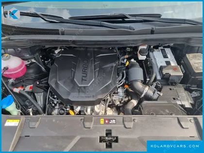 KIA CARNIVAL 9-SEATER SIGNATURE