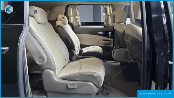 KIA CARNIVAL GASOLINE 9-SEATER HI-LIMOUSINE