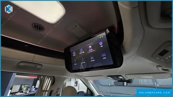 KIA CARNIVAL GASOLINE 9-SEATER HI-LIMOUSINE