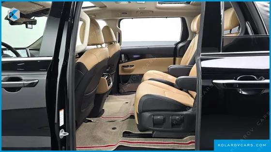 KIA CARNIVAL GASOLINE 7-SEATER SIGNATURE