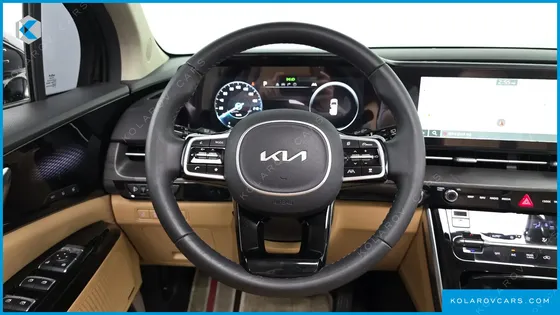 KIA CARNIVAL GASOLINE 7-SEATER SIGNATURE